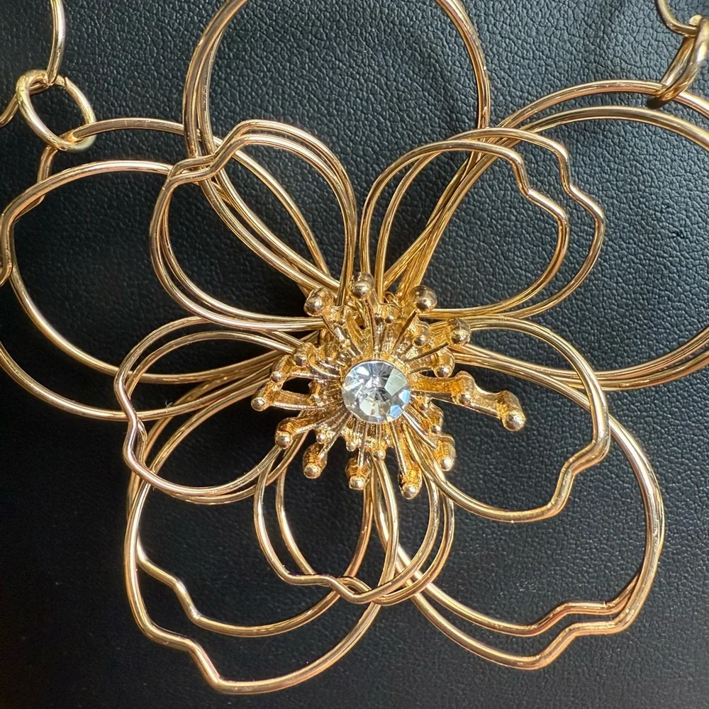 3D Gold Floral Design Statement Necklace - Picture 4 of 12